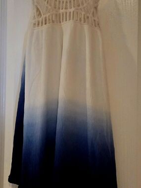 New No Tags S Women’s Ombre Blue-to-White Knee Length Dress